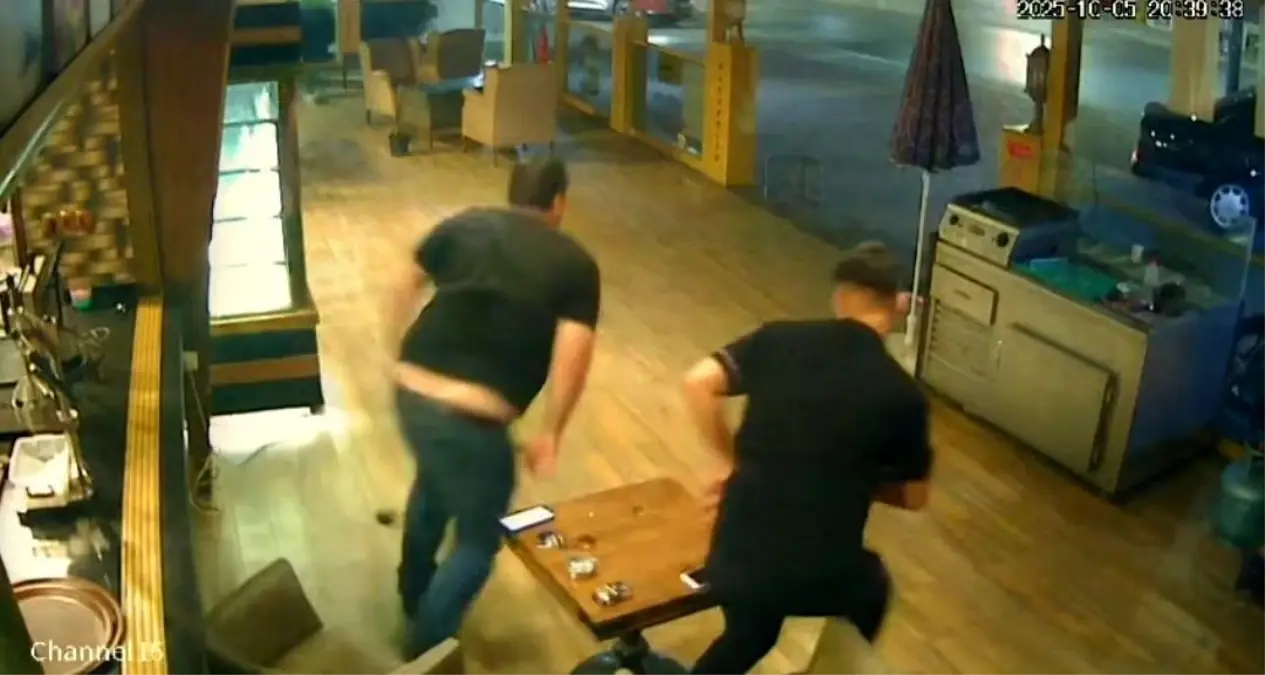 adanada pastaneye el bombasi atildi 4 supheli tutuklandi l78YVtd7.jpg